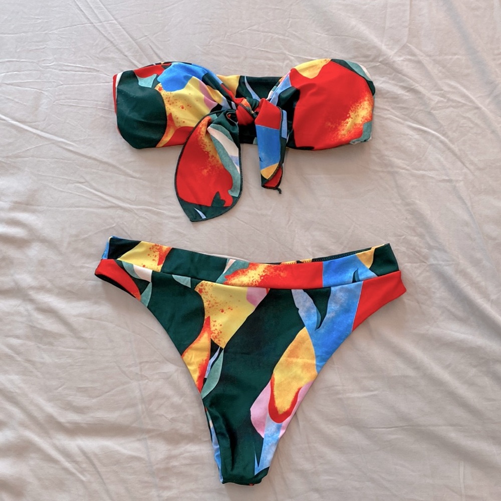 Multicolor Strapless Bow Bikini Set